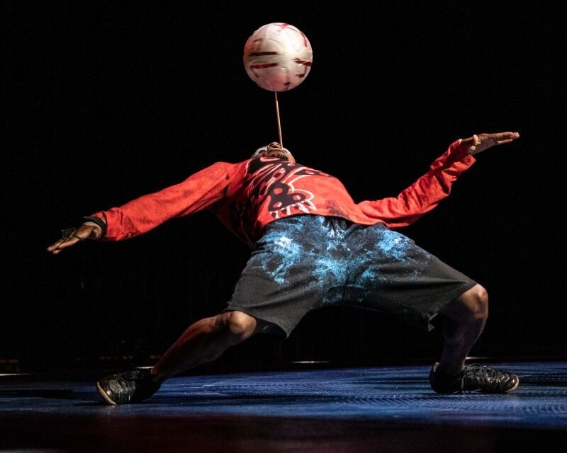 The football act in Cirque du Soleil LUZIA